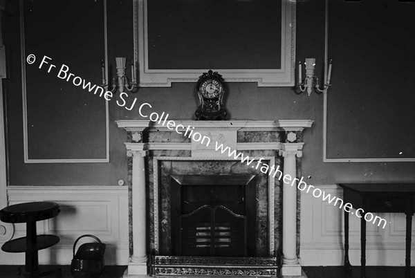 CASTLETOWN HOUSE  DINING ROOM FIREPLACE